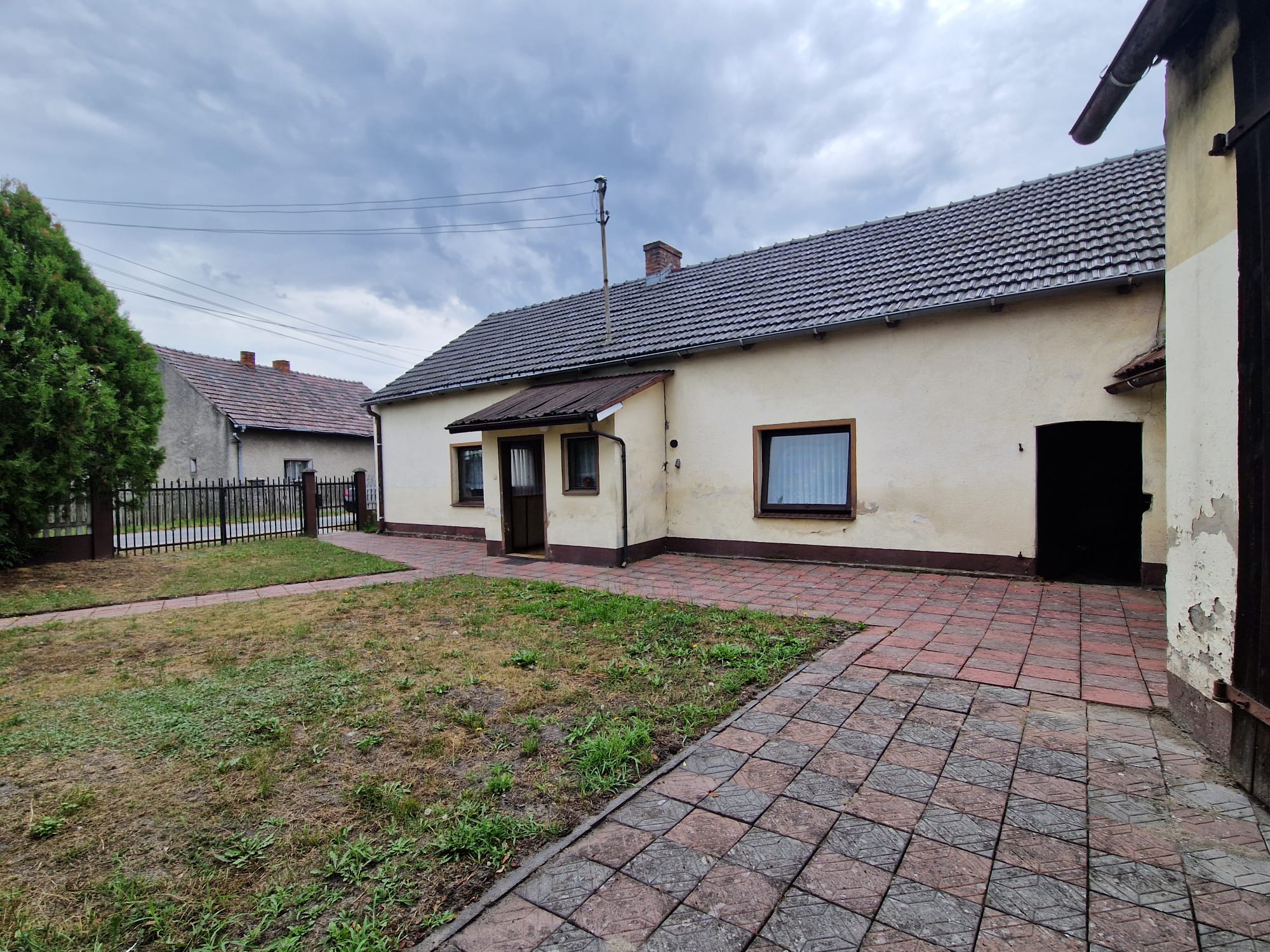 Dom z zabudowaniami gospodarczymi w Kadłubie Turawskim | blisko lasów | Działka 1 538 m²
